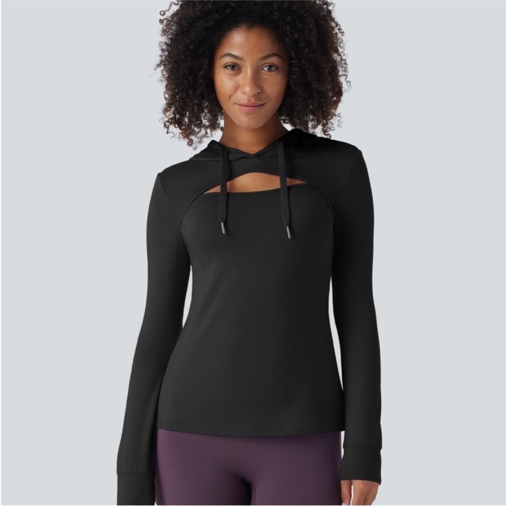 White Birch Women's Black Crisscross Hoodie
